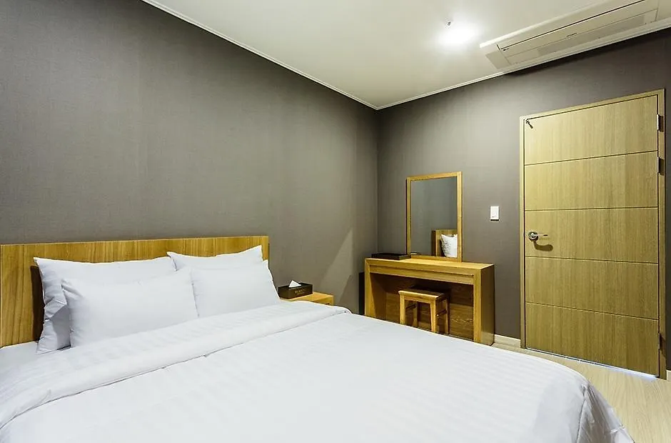 Rich Hotel Jeju