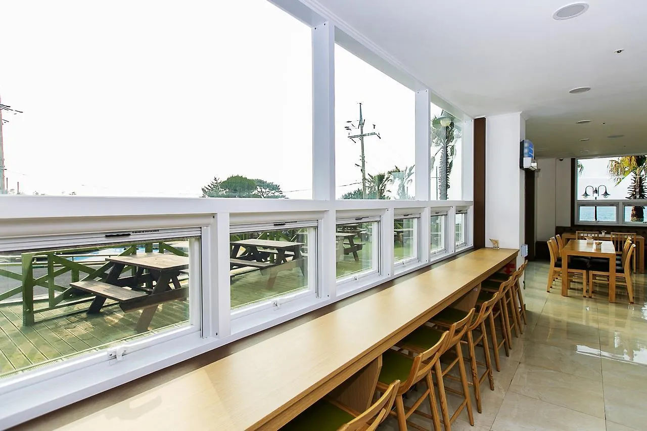 Rich Hotel Jeju 3*,