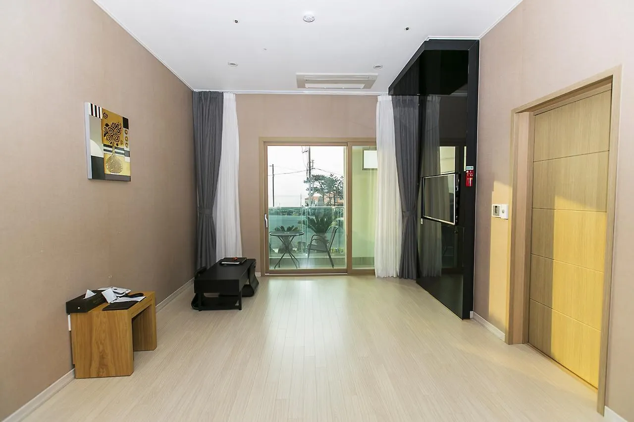 Rich Hotel Jeju