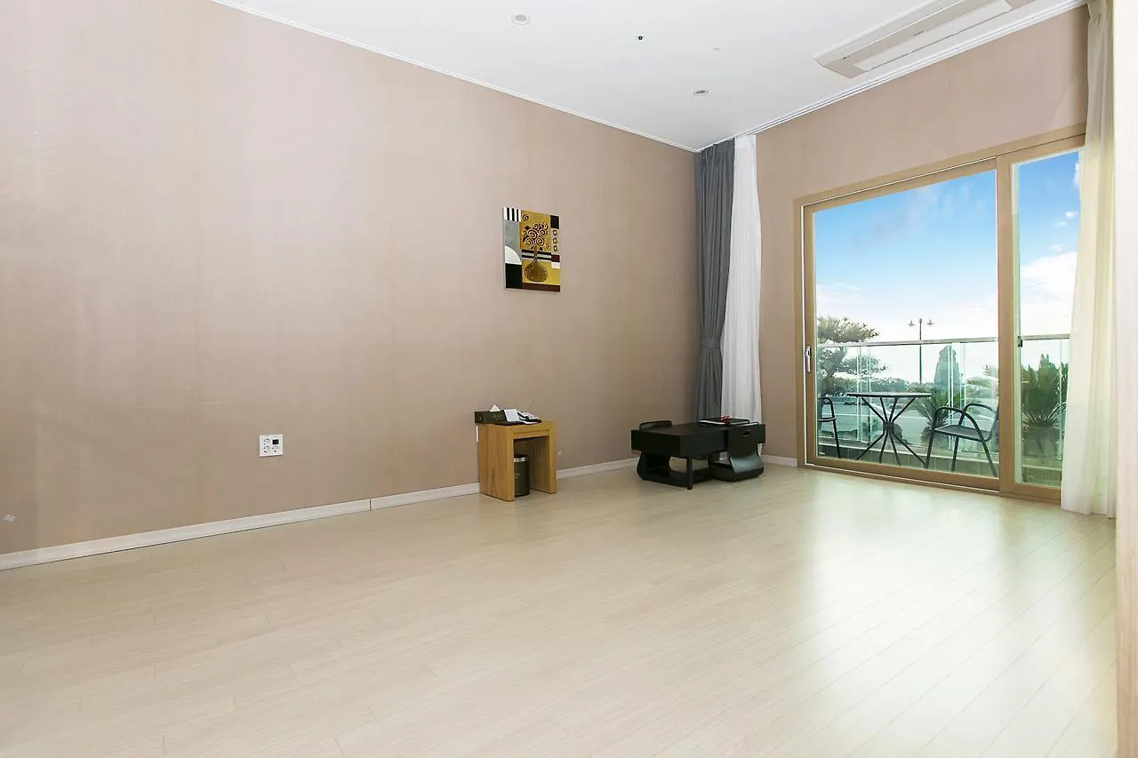 Rich Hotel Jeju