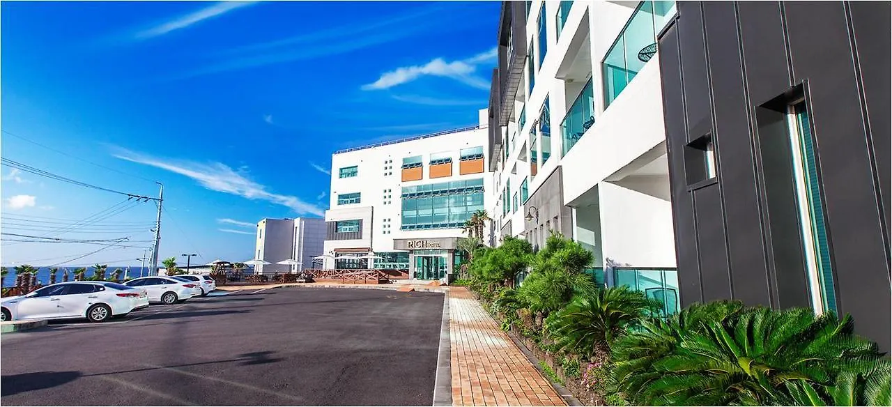 Rich Hotel Jeju